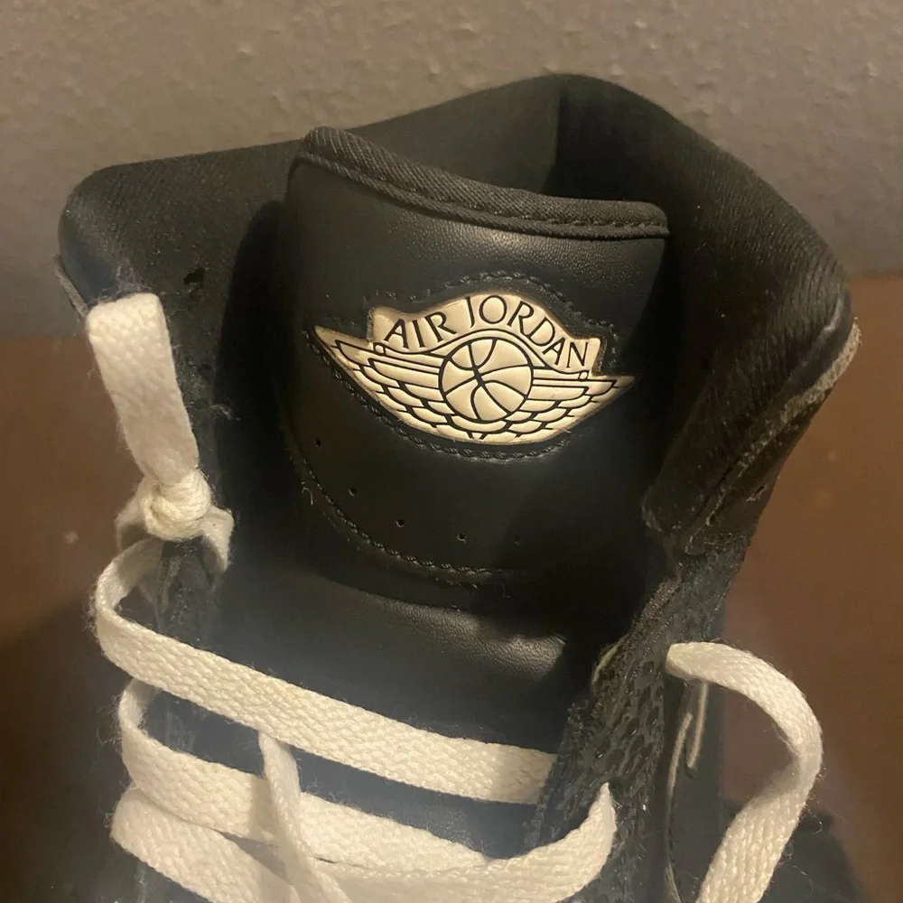 Jordan Black and White Men's Sneakers Air Jordan 1 Low 86 Pure Platinum - Picture 8 of 11